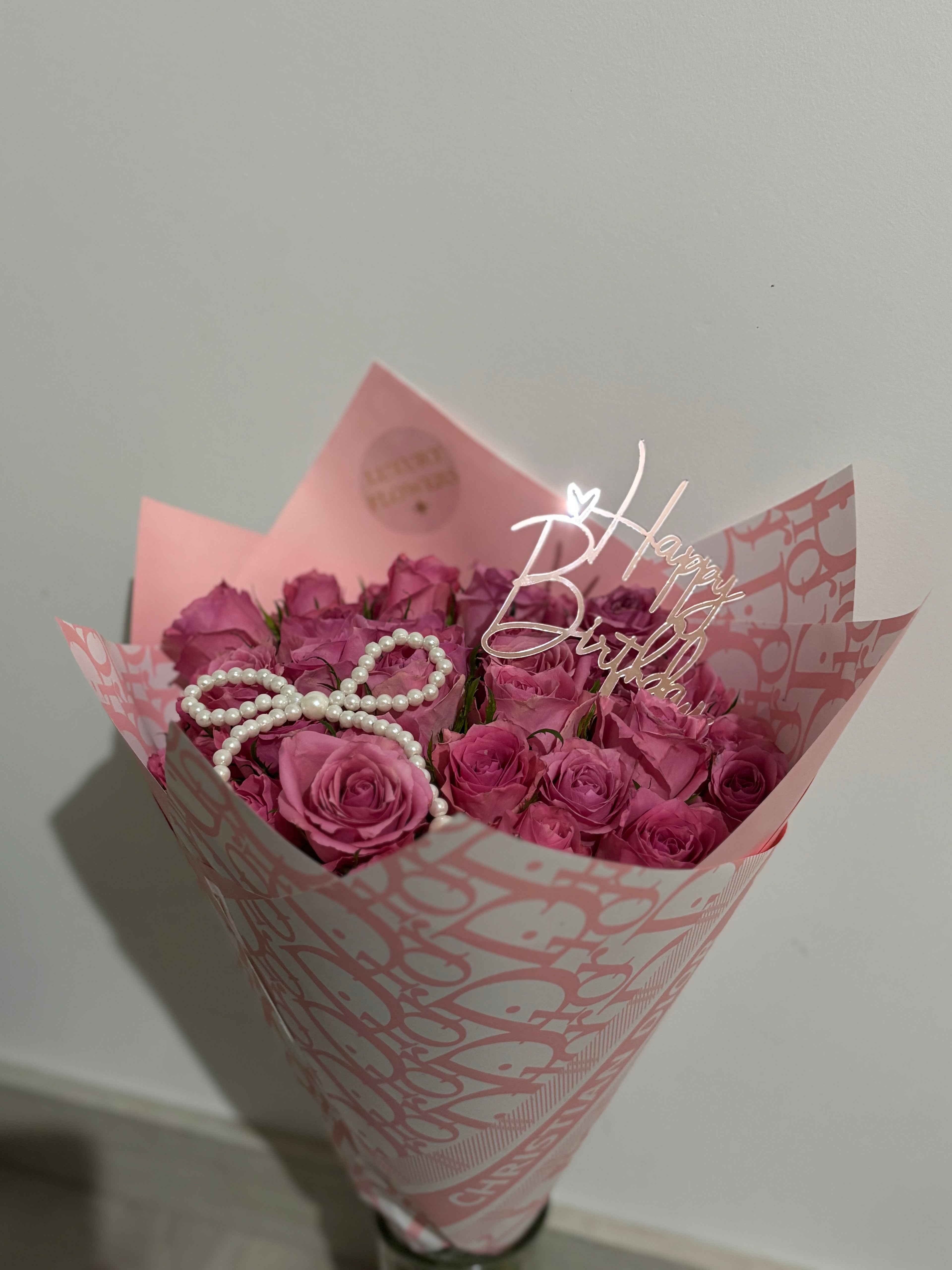 Bouquets de Roses Fraîches| Création Florale sur Mesure LUXURY FLOWERS