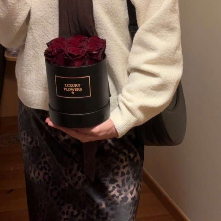 Flower box roses éternelles 7 roses LUXURY FLOWERS