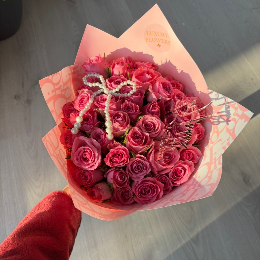 Bouquets de Roses Fraîches| Création Florale sur Mesure LUXURY FLOWERS